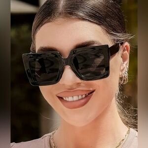 Boujee Square Trendy Black Sunglasses Y2K Elite
